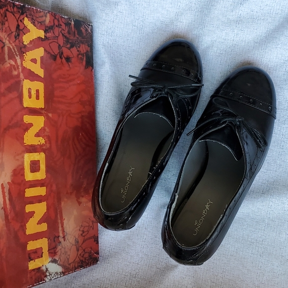 Cute Heels - Picture 2 of 8